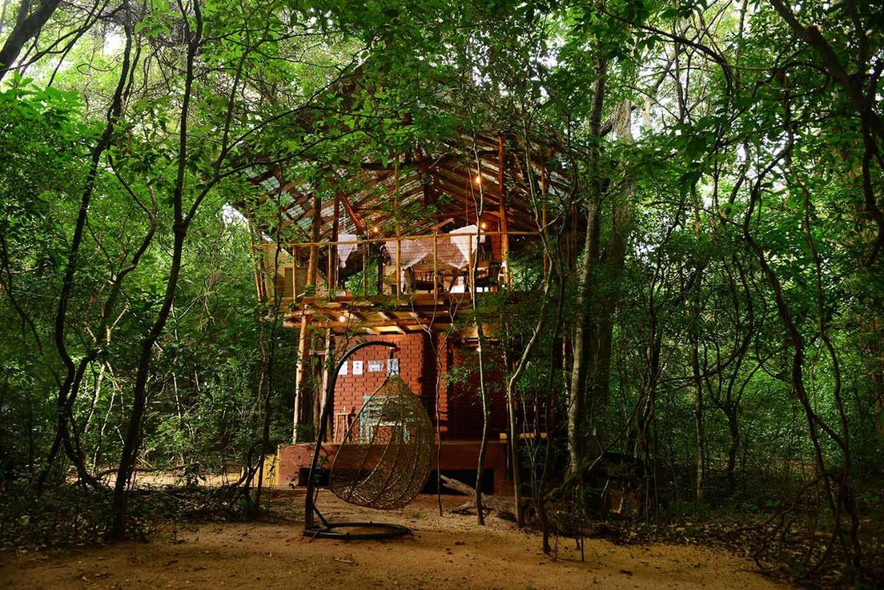 Villa Back Of Beyond - Pidurangala à Sigirîya Extérieur photo