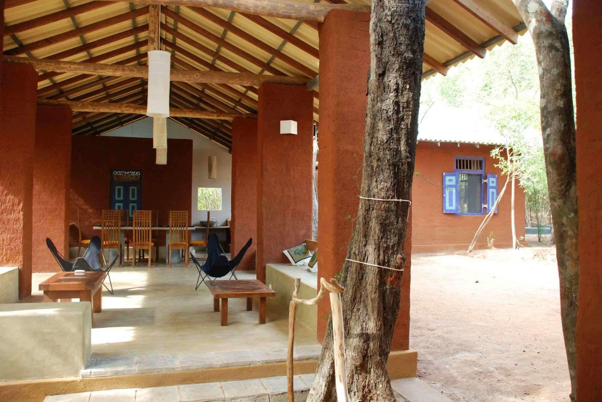 Villa Back Of Beyond - Pidurangala à Sigirîya Extérieur photo