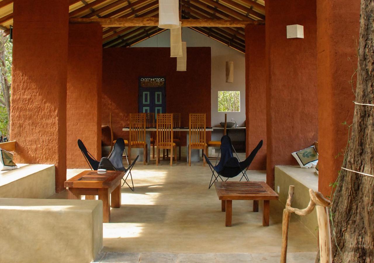 Villa Back Of Beyond - Pidurangala à Sigirîya Extérieur photo